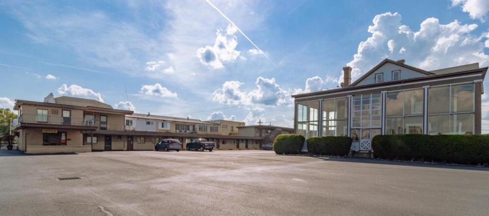 DuBois Manor Motel